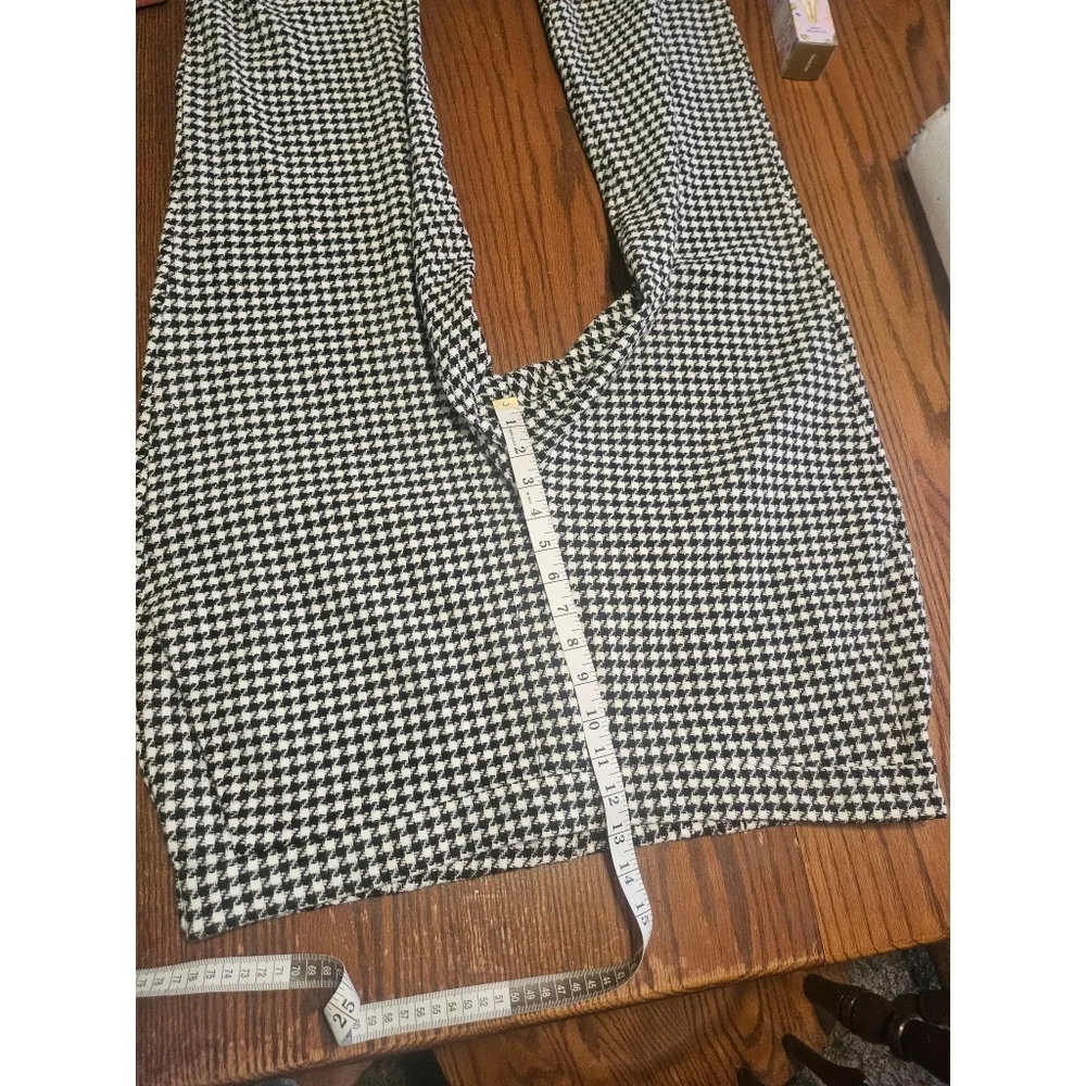 Old Navy Pull On Black/ White Houndstooth Pants - Picture 9 of 10